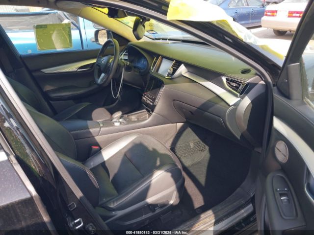 3PCAJ5M30KF106018 Infiniti Qx50 Essential