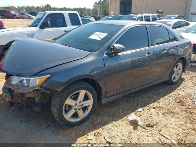 4T1BF1FK0EU836859 Toyota CAMRY SE