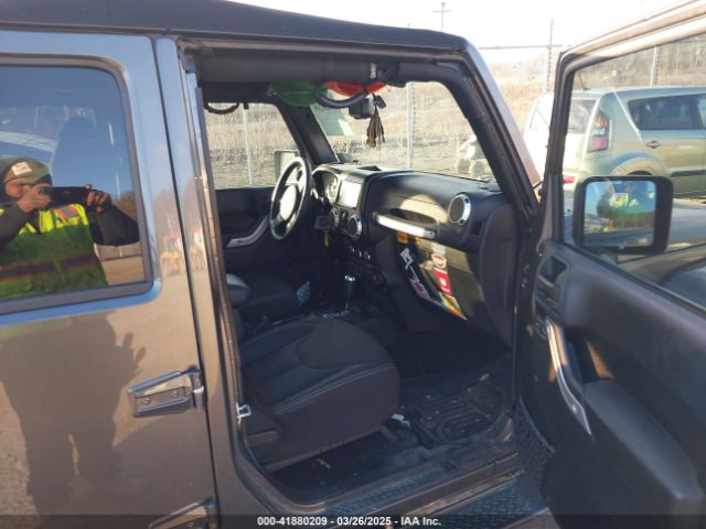 1C4BJWEG9HL507908 Jeep Wrangler Unlimited Sahara 4x4