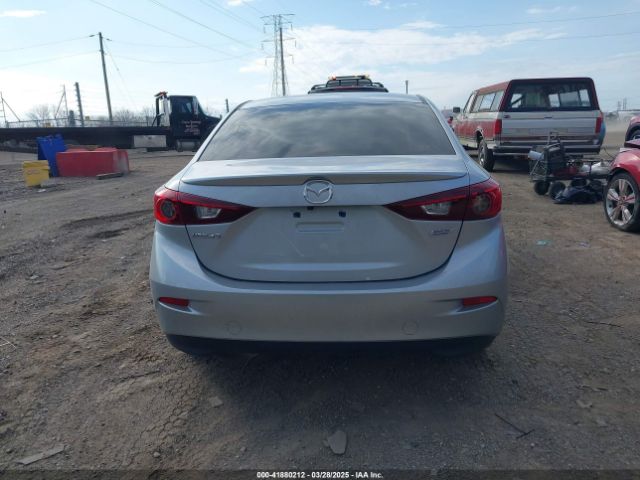 3MZBN1V37JM262418 Mazda Mazda3 Touring
