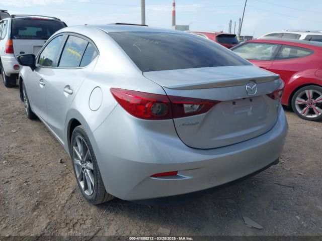 3MZBN1V37JM262418 Mazda Mazda3 Touring
