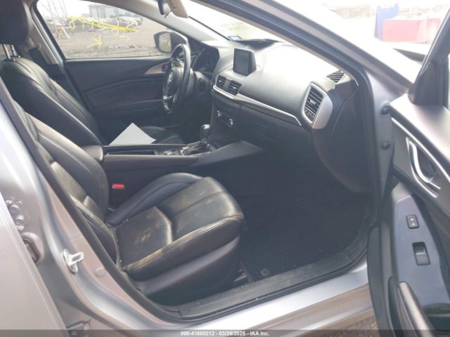 3MZBN1V37JM262418 Mazda Mazda3 Touring