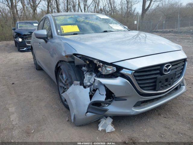 3MZBN1V37JM262418 Mazda Mazda3 Touring
