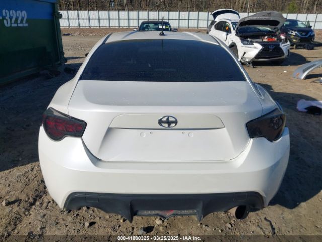JF1ZNAA18E9701075 Scion FR-S