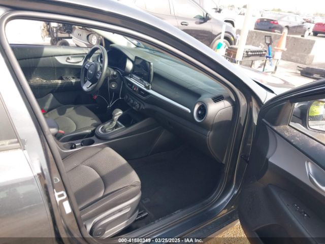 3KPF24AD9RE821423 KIA Forte Lxs