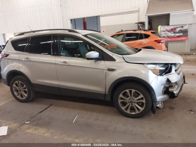 1FMCU9GDXJUB61220 Ford ESCAPE SE