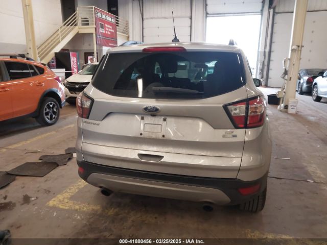 1FMCU9GDXJUB61220 Ford ESCAPE SE