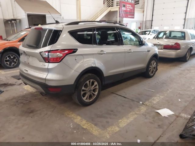 1FMCU9GDXJUB61220 Ford ESCAPE SE