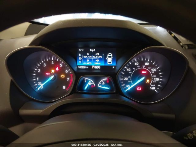 1FMCU9GDXJUB61220 Ford ESCAPE SE