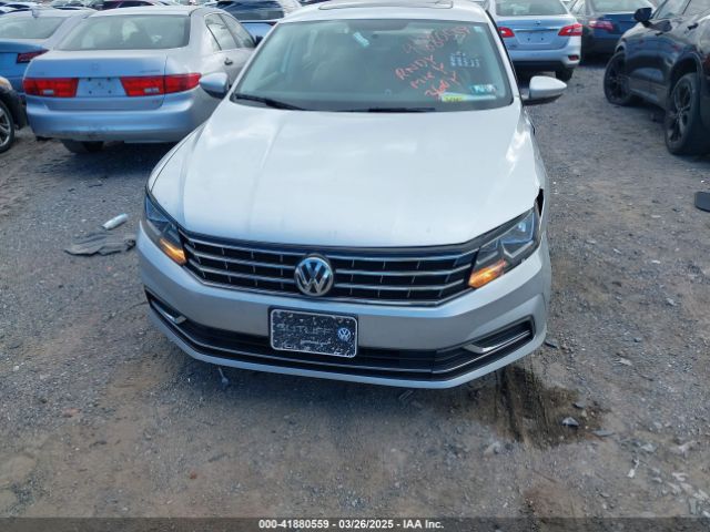 1VWBA7A33JC052324 Volkswagen Passat 2.0t Se