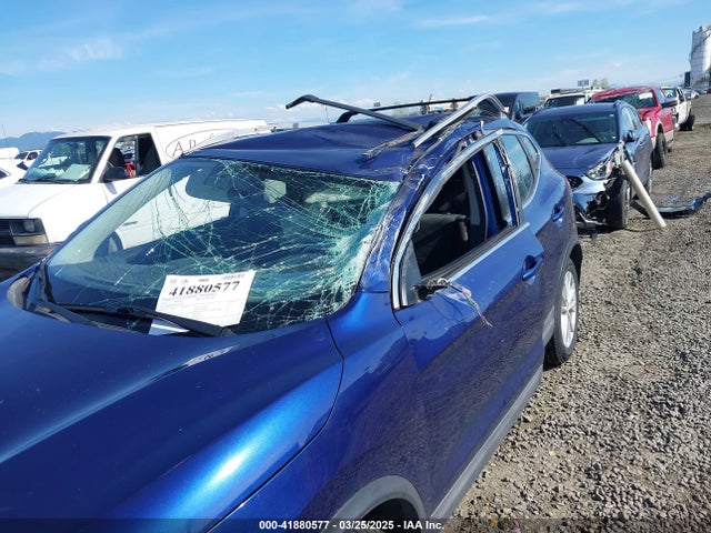 JN1BJ1CR8HW101787 Nissan Rogue Sport Sv