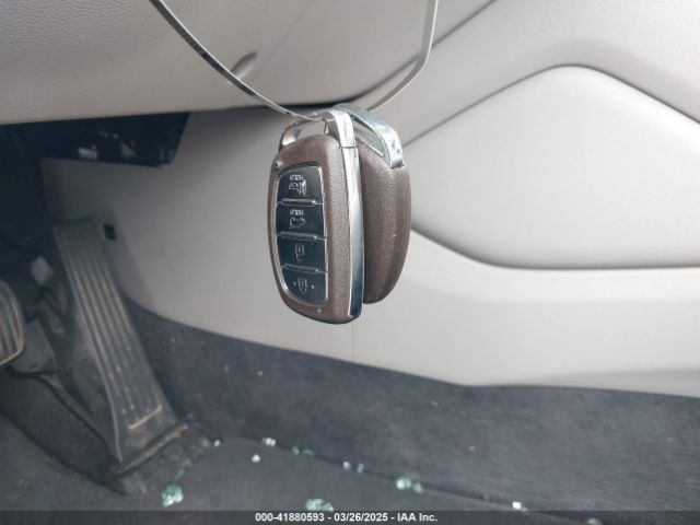 KM8J33A28HU560099 Hyundai Tucson Value