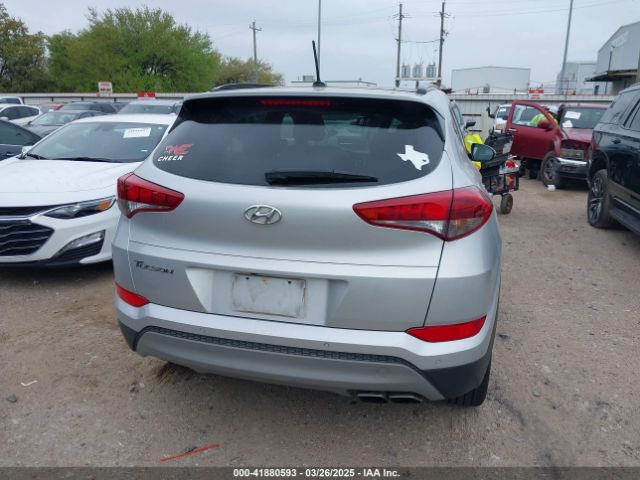 KM8J33A28HU560099 Hyundai Tucson Value