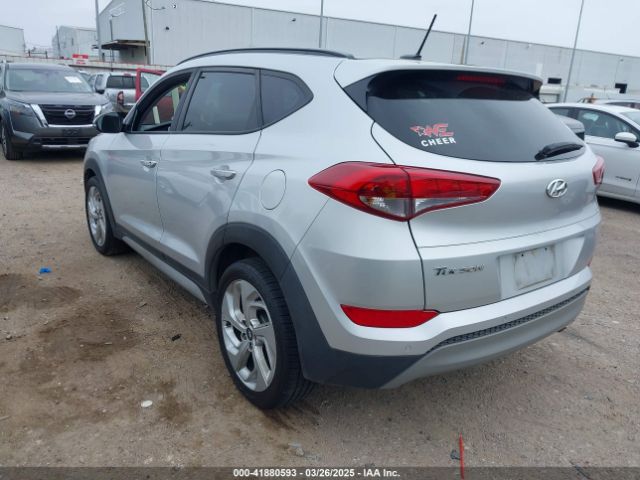 KM8J33A28HU560099 Hyundai Tucson Value