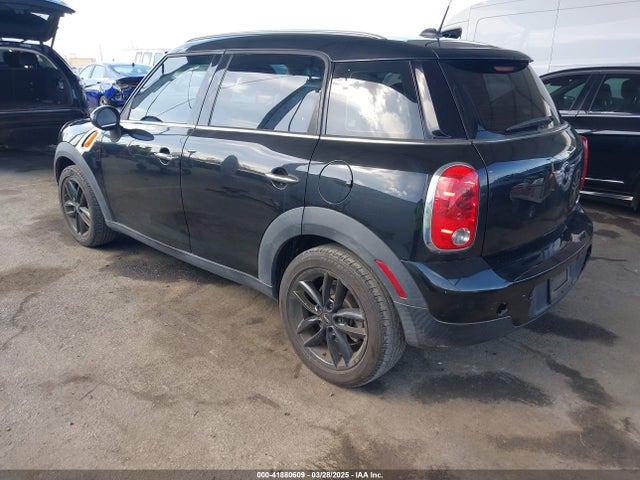 2012 MINI COOPER COUNTRYMAN WMWZB3C52CWM06855 Photo 2