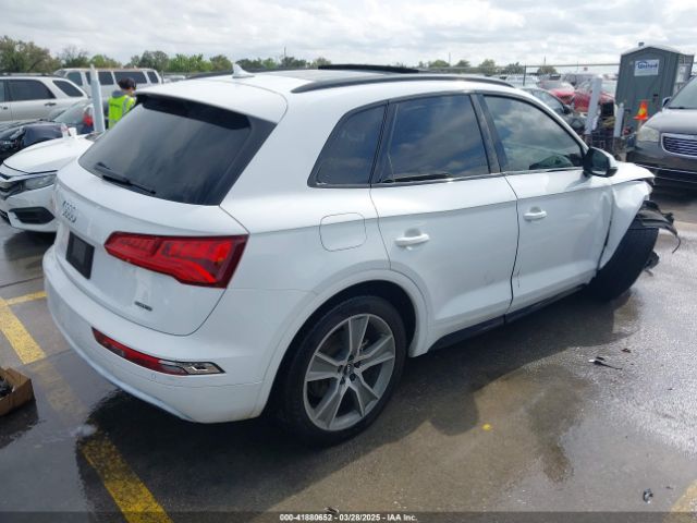WA1BNAFY3K2113987 Audi Q5 45 Premium