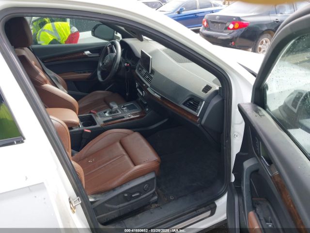 WA1BNAFY3K2113987 Audi Q5 45 Premium
