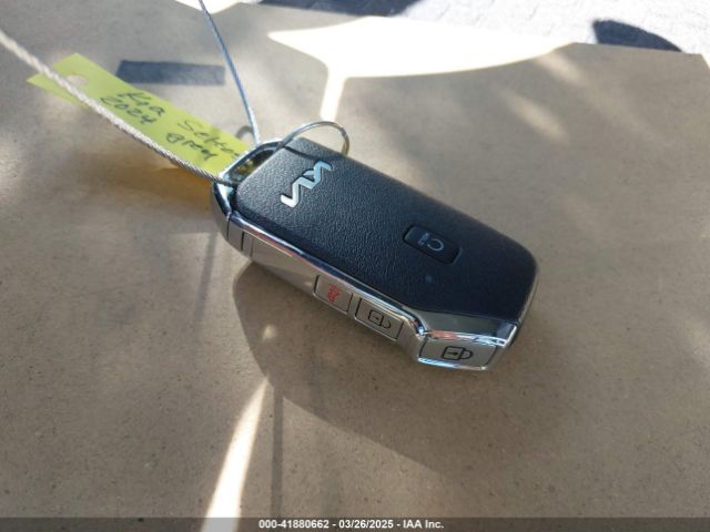 KNDEU2AA3R7639717 KIA SELTOS S