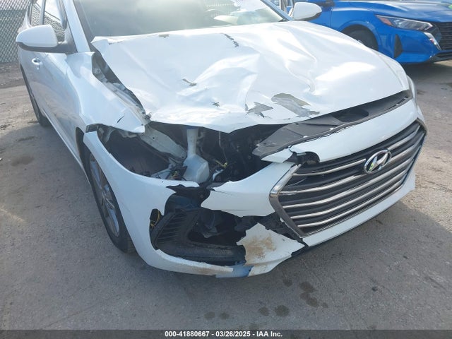 5NPD84LFXJH245586 Hyundai ELANTRA SEL