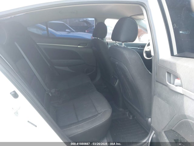 5NPD84LFXJH245586 Hyundai ELANTRA SEL