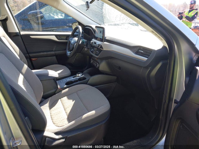 1FMCU0G64NUB67906 Ford ESCAPE SE