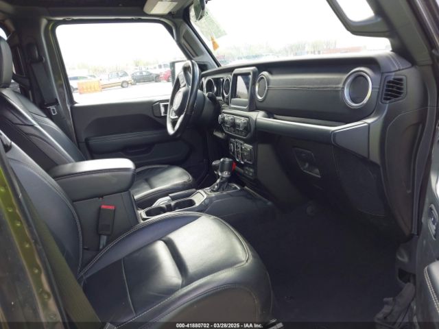 1C4HJXEN3KW622167 Jeep Wrangler Unlimited Sahara Altitude 4x4