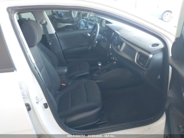 3KPA24AD8ME425373 KIA RIO S