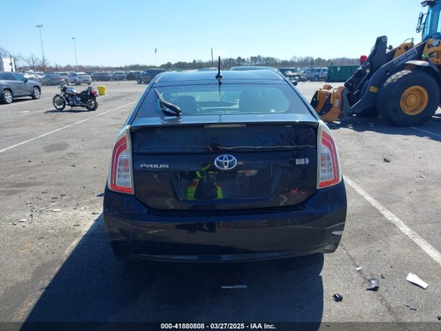 JTDKN3DU3E1775354 Toyota Prius Three