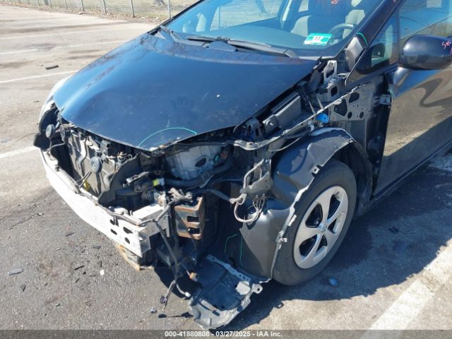 JTDKN3DU3E1775354 Toyota Prius Three