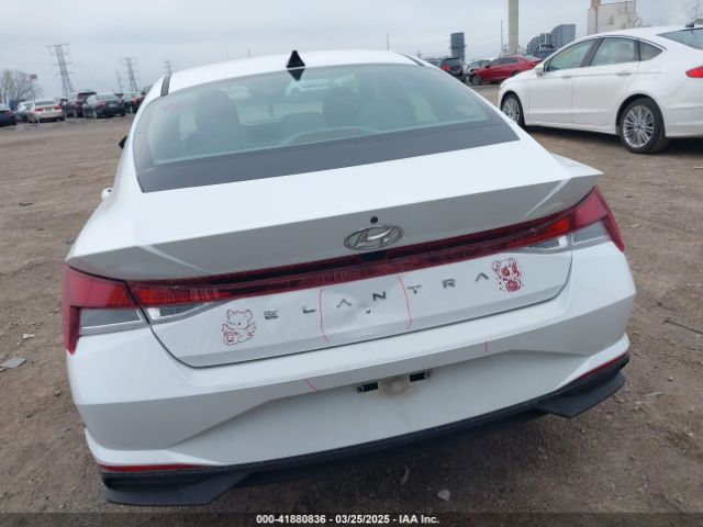 5NPLM4AG7NH054748 Hyundai ELANTRA SEL