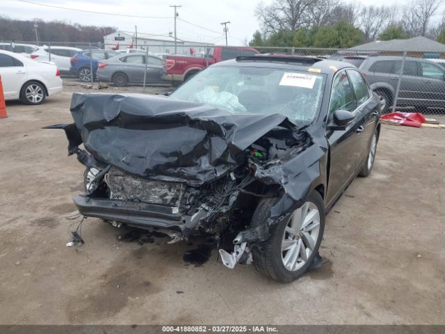 1VWBA7A32JC013174 Volkswagen Passat 2.0t Se