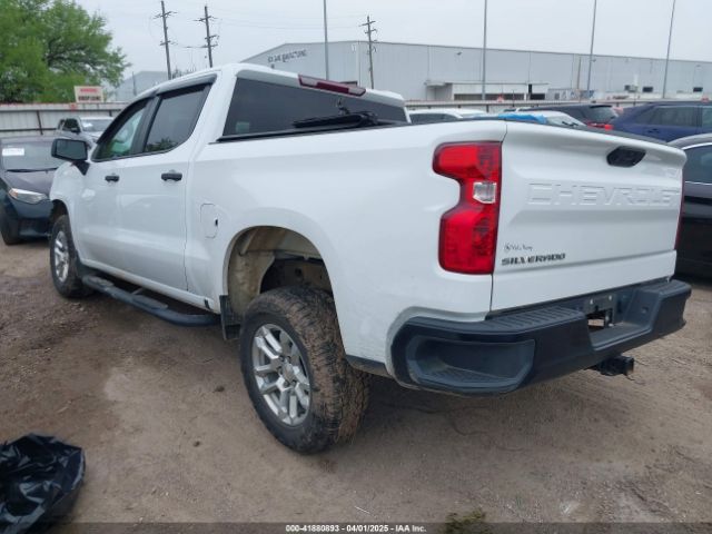 2024 CHEVROLET SILVERADO 1500 1GCUDAED5RZ111448 Photo 2