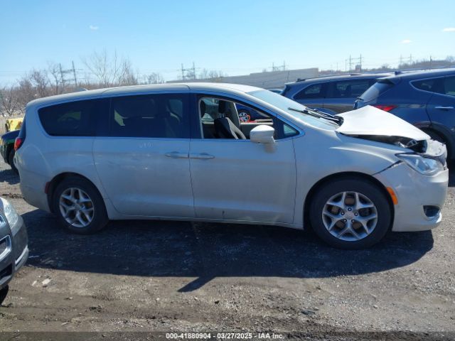 2C4RC1FG4KR604930 Chrysler Pacifica Touring Plus
