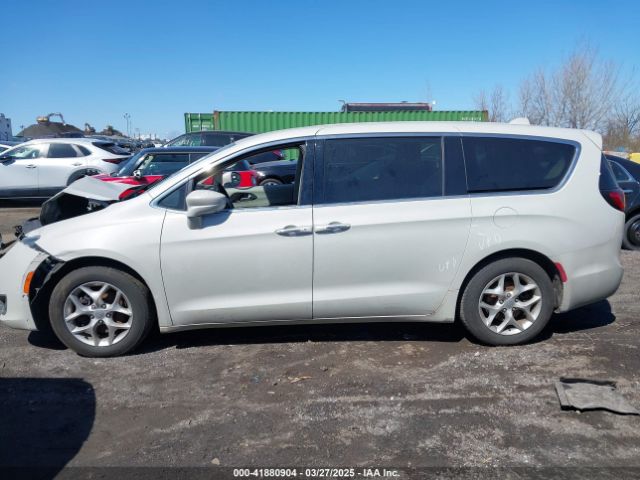 2C4RC1FG4KR604930 Chrysler Pacifica Touring Plus