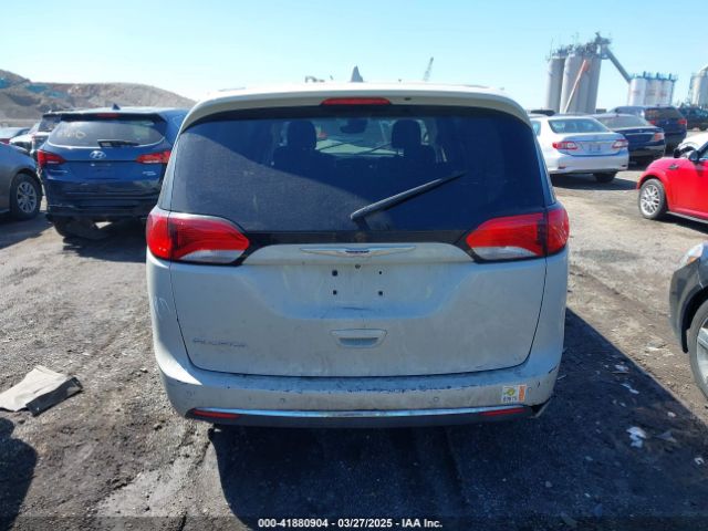 2C4RC1FG4KR604930 Chrysler Pacifica Touring Plus
