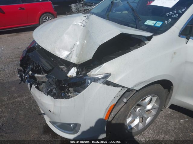 2C4RC1FG4KR604930 Chrysler Pacifica Touring Plus