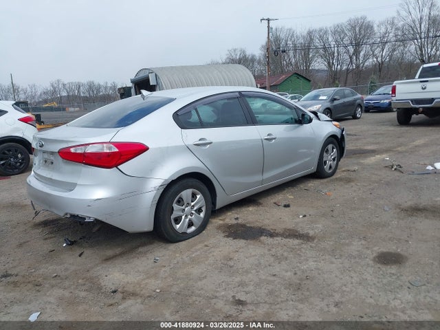 KIA FORTE LX 2015 KNAFX4A68F5271316 Image 4