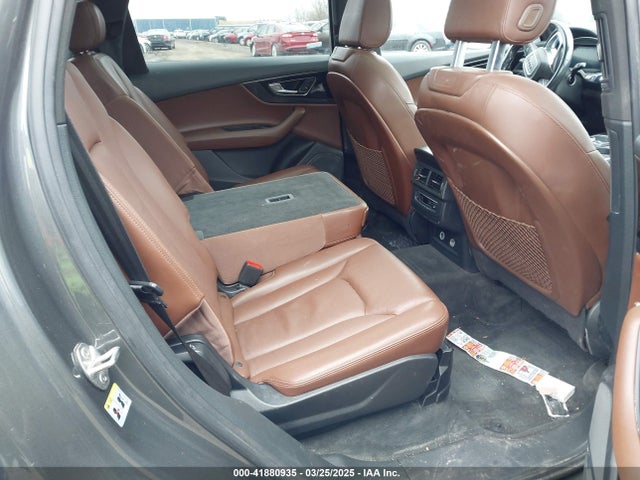 2018 AUDI Q7 WA1LAAF76JD039992 Photo 7