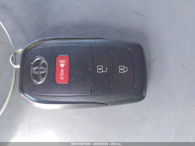 JTND4MBE8R3221598 Toyota COROLLA SE
