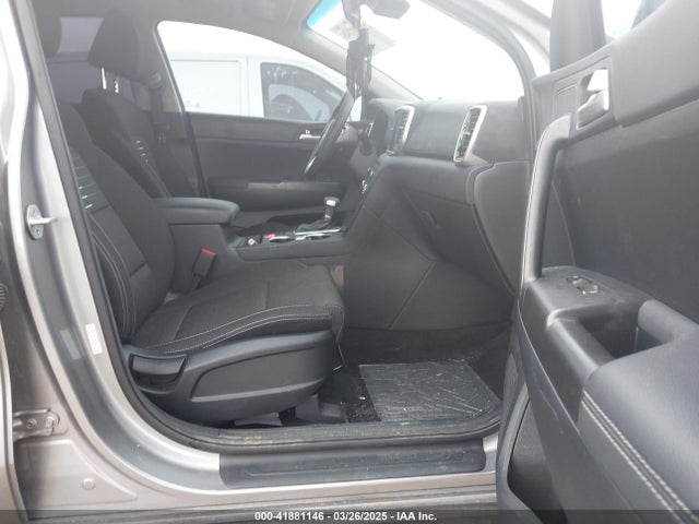 KNDPM3AC8N7015423 KIA Sportage Lx