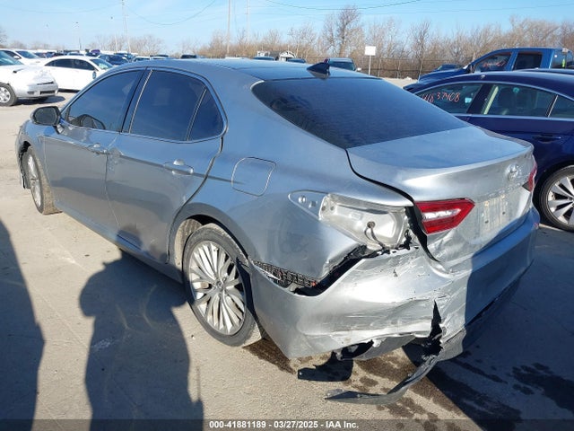 4T1B11HK8JU135962 Toyota CAMRY XLE