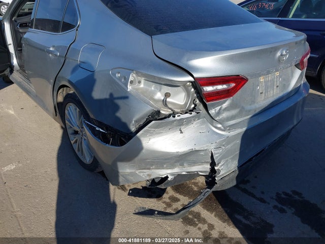 4T1B11HK8JU135962 Toyota CAMRY XLE