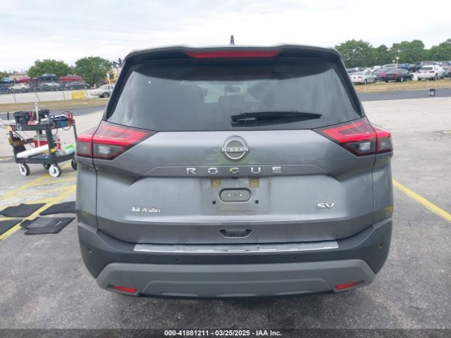 JN8BT3BA7PW415402 Nissan Rogue Sv Fwd