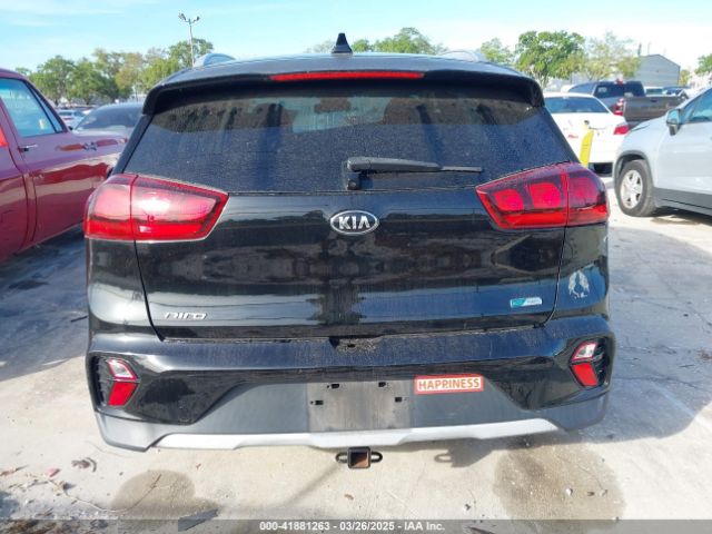KNDCB3LC2L5422695 KIA Niro Lxs