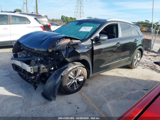 KNDCB3LC2L5422695 KIA Niro Lxs