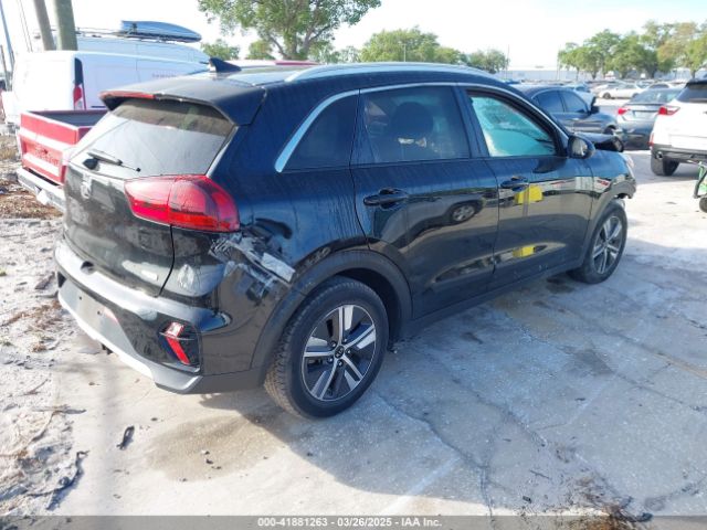 KNDCB3LC2L5422695 KIA Niro Lxs