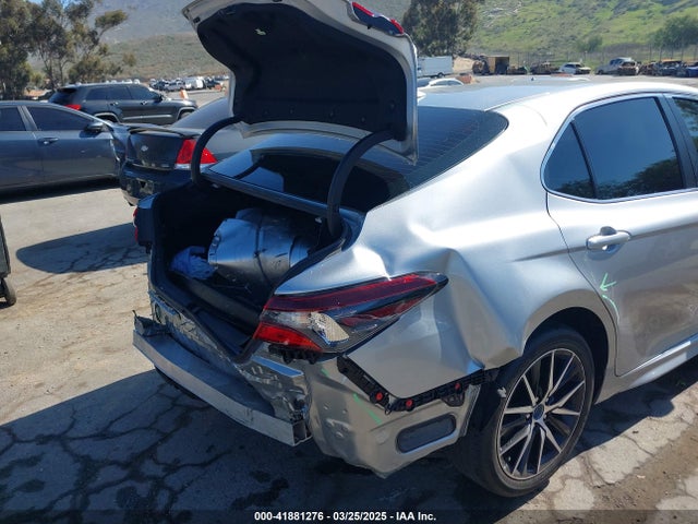 4T1G11AK1NU684117 Toyota CAMRY SE