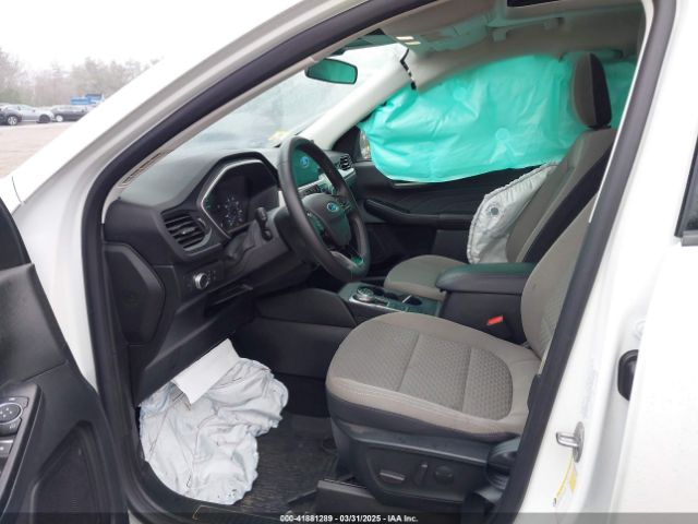 1FMCU9G61NUB07019 Ford ESCAPE SE