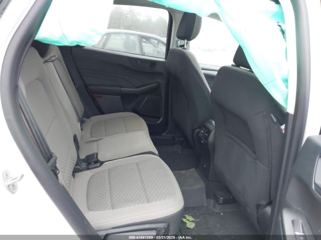 1FMCU9G61NUB07019 Ford ESCAPE SE