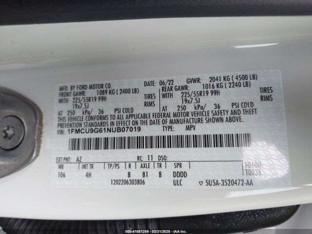 1FMCU9G61NUB07019 Ford ESCAPE SE